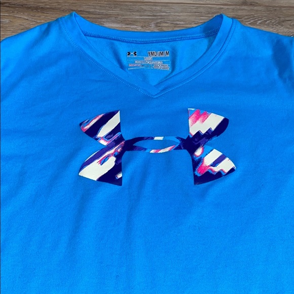 Under Armour Tee Size Medium - Picture 3 of 4